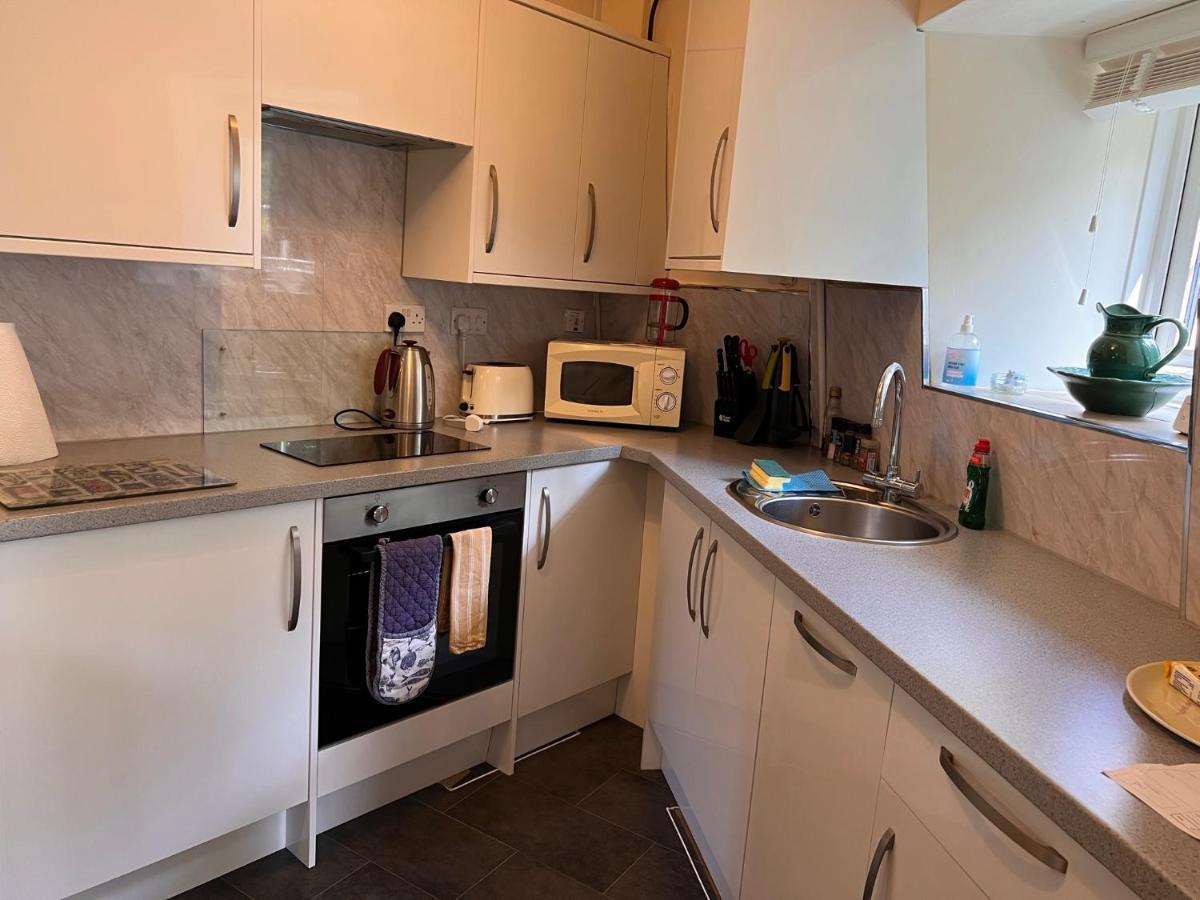 Hunston Mill Self Catering Dog Stay For Free Chichester Exteriör bild